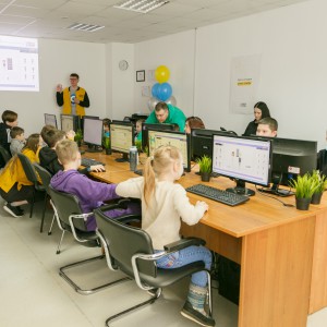 Новый класс в развлекательном центре города Томска! Скоро открытие! - КИБЕРшкола программирования для детей, компьютерные курсы для школьников, начинающих и подростков - KIBERone г. Минино